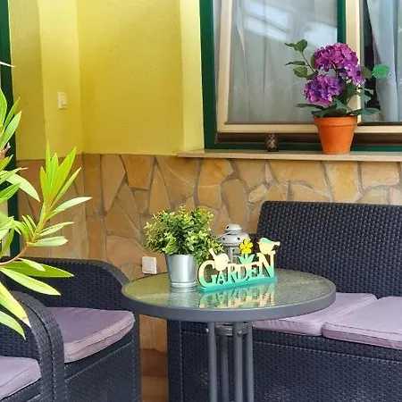 Gardenia Apartment