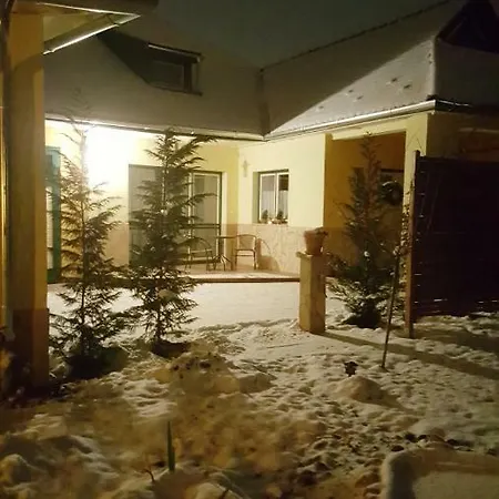 Apartament Gardenia Ostrzyhom